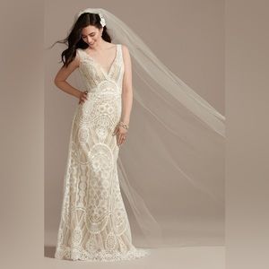 NWT - Geometric Lace Wedding Dress, Size 4, David’s Bridal